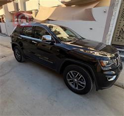 جیپ گراند شیرۆکی